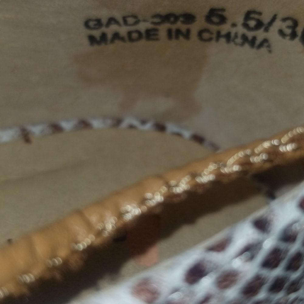 NWOT Chinese Laundry Lace up Snake Patterned Flats - Picture 5 of 5